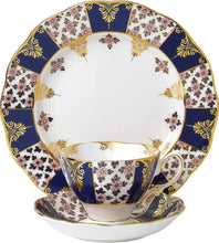  Royal Albert 100 Years 1900 (Teacup, Saucer &amp; Plate 8&quot;), REGENCY BLUE, 3-Piece טען תמונה לגלריה
